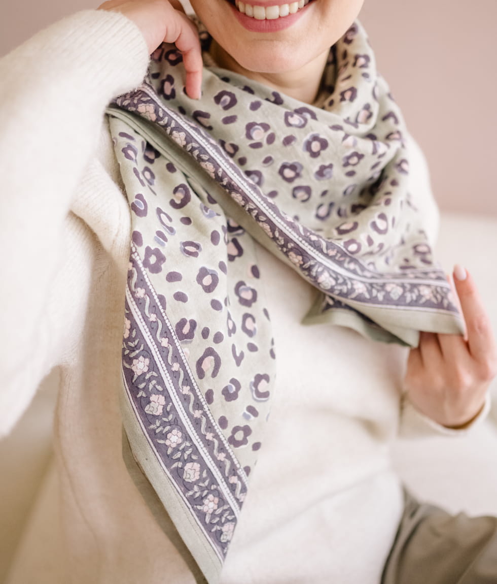 Grand foulard léopard - Bengal Tilleul